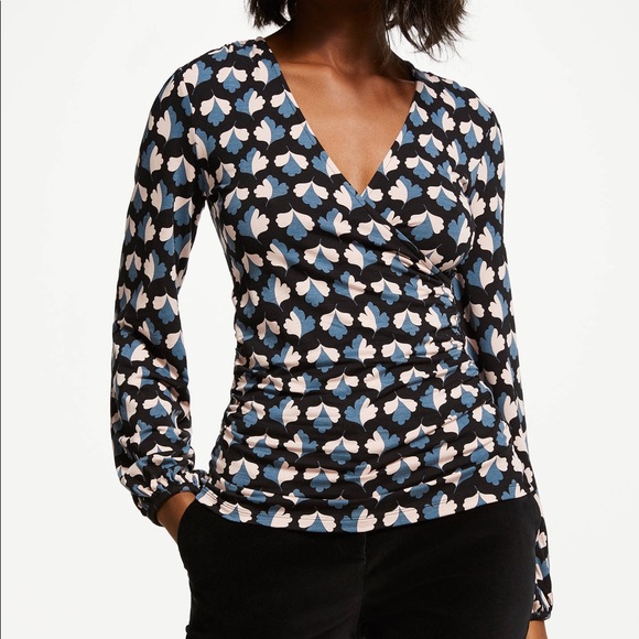 Boden Tops - BODEN elodie jersey wrap top✨sz4